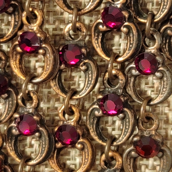 Seasonal Whispers necklace with matching bracelet - Picture 7 of 10